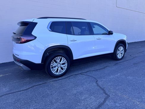 Used 2024 GMC Acadia Elevation image 6