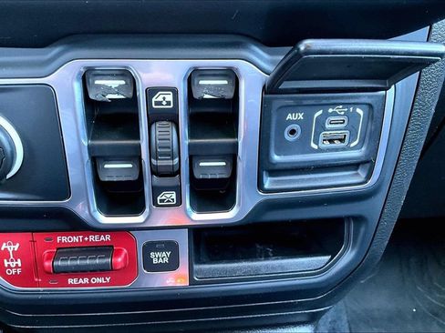Used 2019 Jeep Wrangler Unlimited Rubicon AWD/4WD image 16
