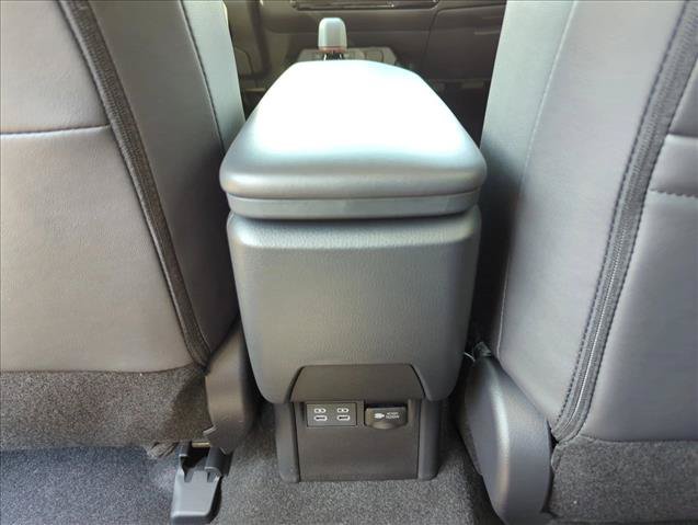 New 2026 Toyota Prius Plug-In Hybrid FWD image 25