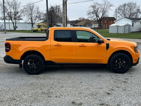 New 2026 Ford Maverick Lariat w/ Black Appearance Package image 29