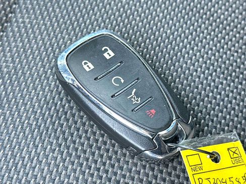 Used 2023 Chevrolet Traverse LT AWD/4WD image 29