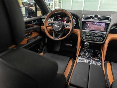 Certified 2024 Bentley Bentayga AWD/4WD image 46