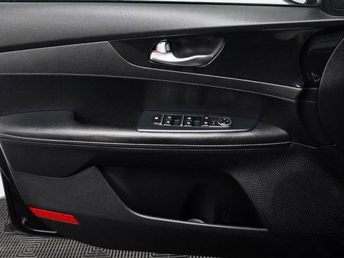 Used 2020 Kia Forte GT-Line image 32