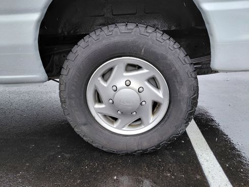 Used 2013 Ford E-250 and Econoline 250 w/ PWR Group image 4