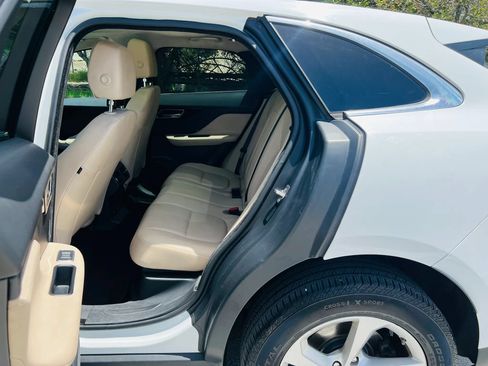 Used 2020 Jaguar F-PACE Premium AWD/4WD image 12