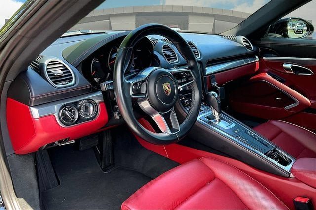 Used 2021 Porsche 718 Cayman RWD image 12