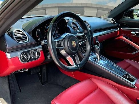 Used 2021 Porsche 718 Cayman RWD image 12