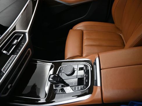Used 2020 BMW X7 xDrive40i w/ Luxury Seating Package AWD/4WD image 21