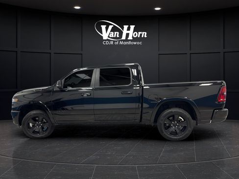 Used 2025 RAM 1500 Big Horn AWD/4WD image 4