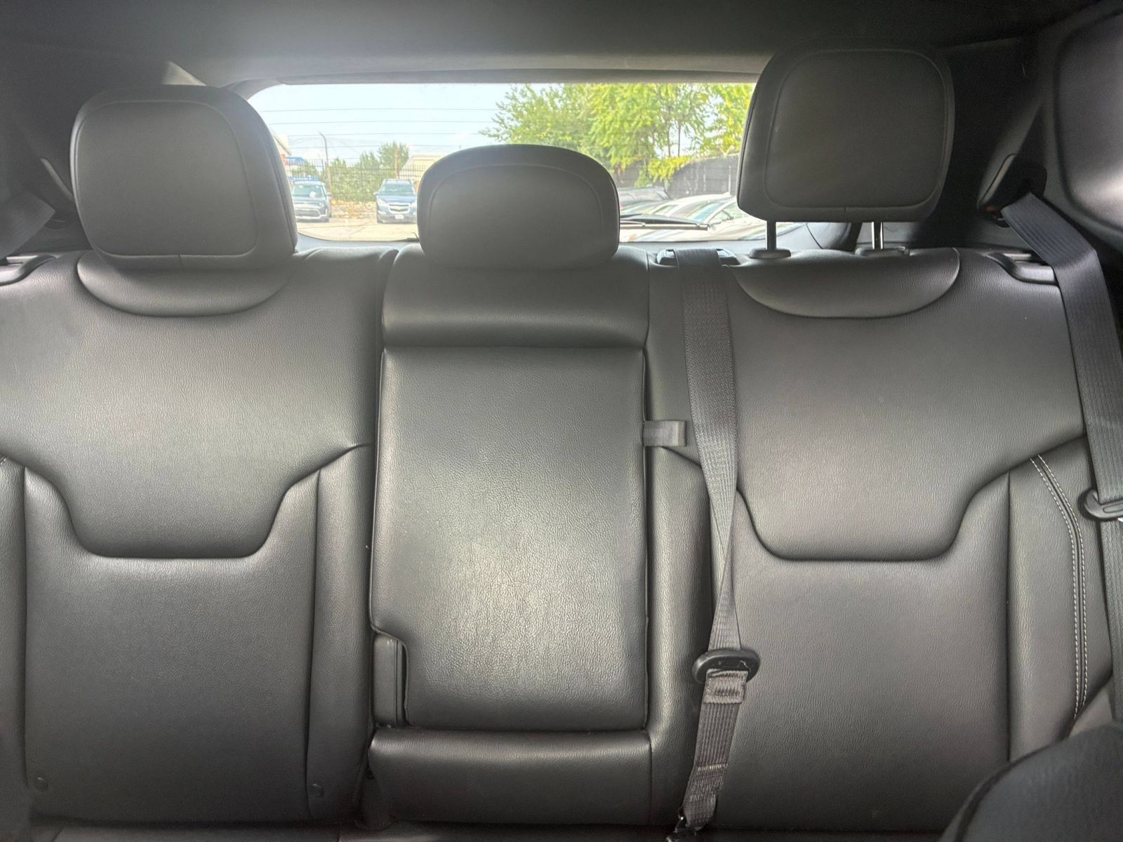 Used 2025 Jeep Compass Limited AWD/4WD image 32