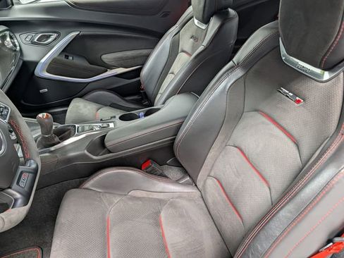 Used 2018 Chevrolet Camaro ZL1 image 12