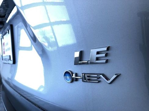 Certified 2025 Toyota RAV4 LE AWD/4WD image 15