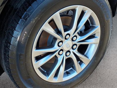 Certified 2022 Cadillac XT5 Premium Luxury image 9