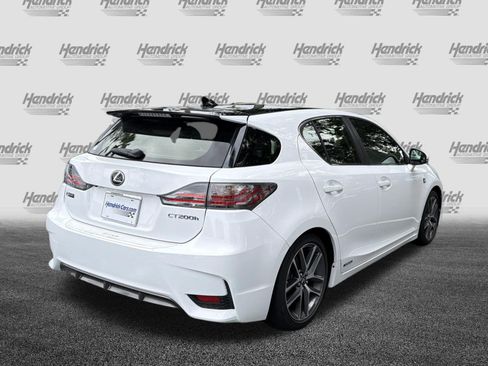 Used 2015 Lexus CT 200h w/ Navigation Package FWD image 9