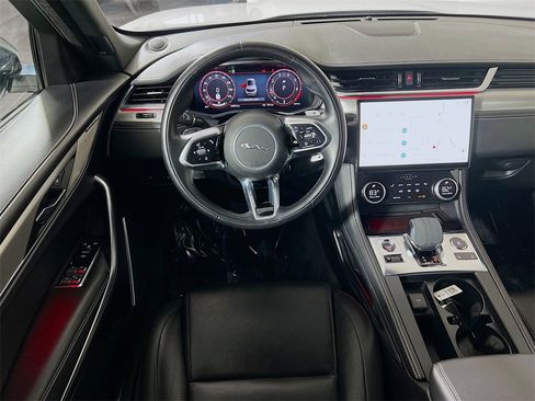 Used 2024 Jaguar F-PACE R-Dynamic S image 21