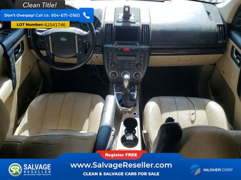 Used 2011 Land Rover LR2 HSE AWD/4WD image 11