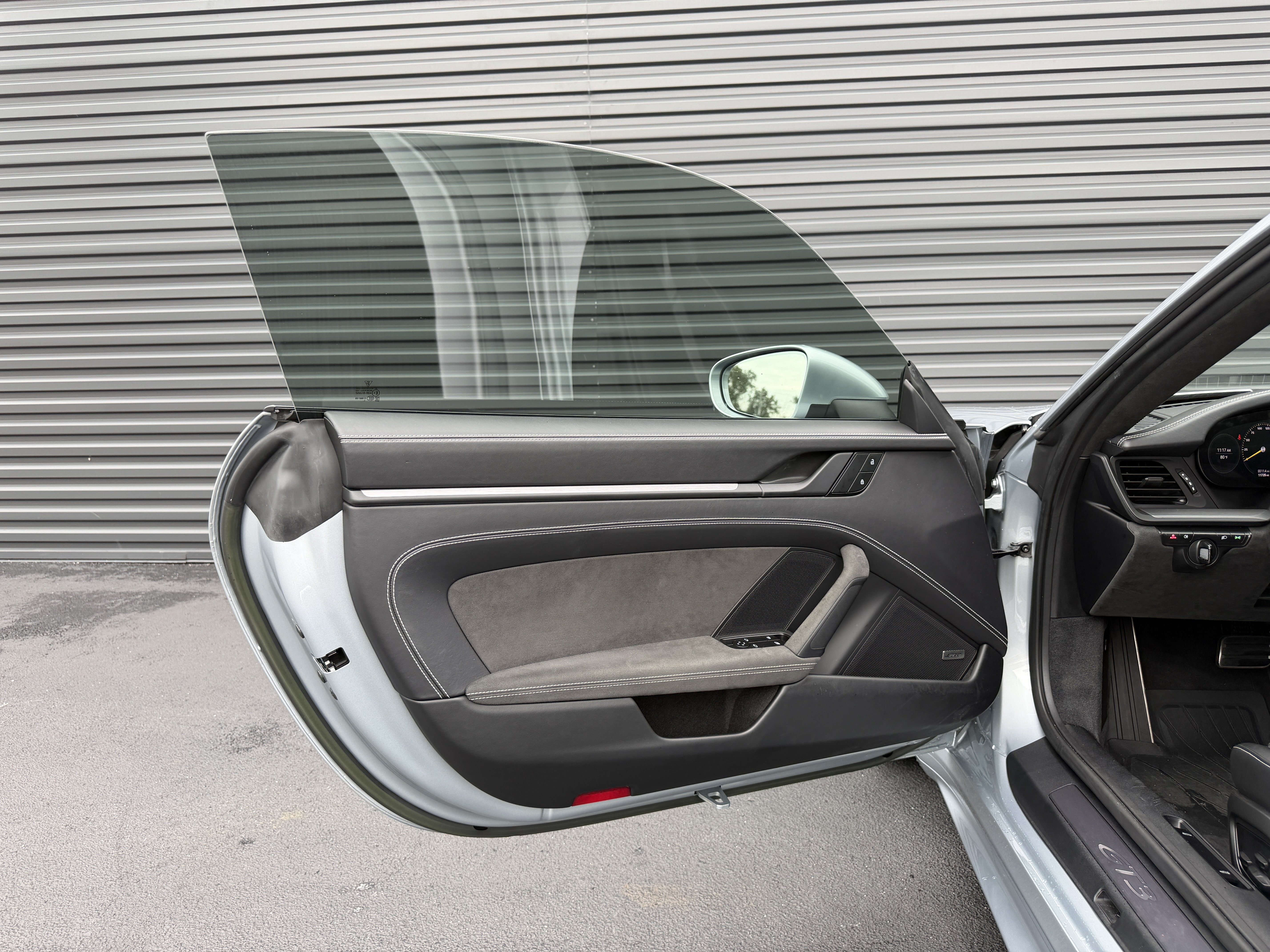 Used 2022 Porsche 911 GT3 RWD image 18