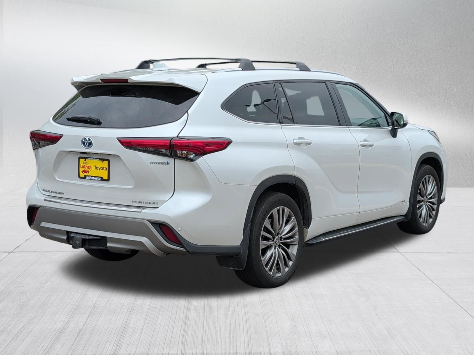 Used 2022 Toyota Highlander Platinum AWD/4WD image 7
