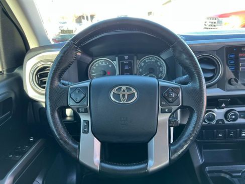 Used 2016 Toyota Tacoma SR5 image 30
