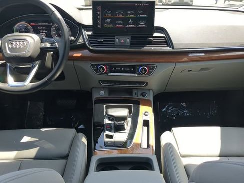 Used 2023 Audi Q5 e Premium Plus w/ Premium Plus Package AWD/4WD image 15