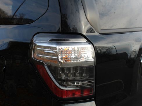 Used 2015 Toyota 4Runner Limited image 45