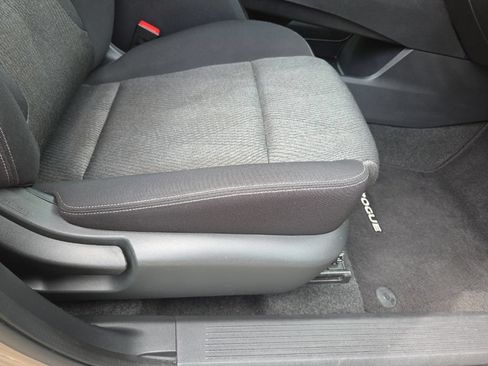 Certified 2025 Nissan Rogue SV FWD image 43