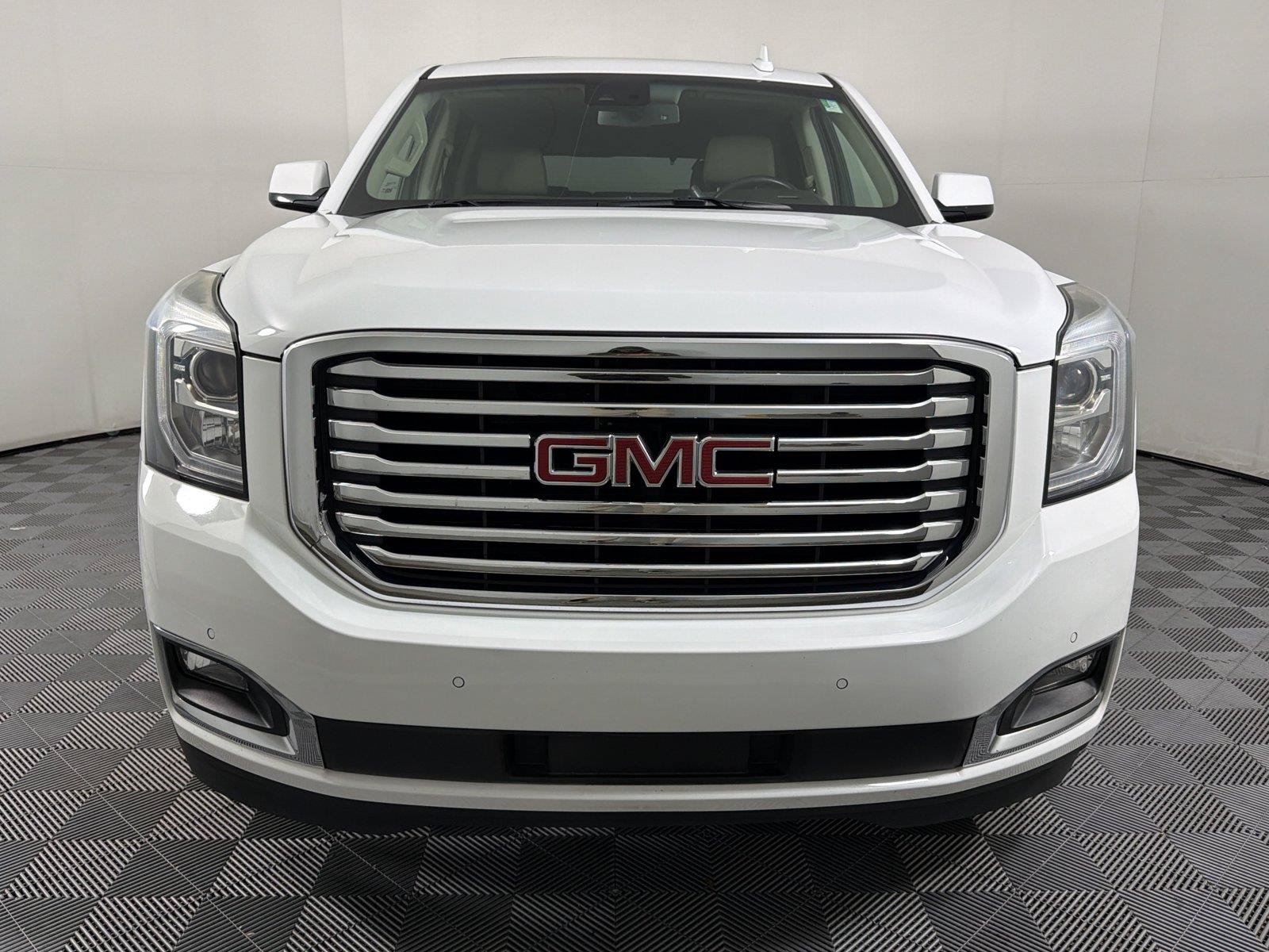 Used 2017 GMC Yukon SLT w/ Premium Edition RWD image 2