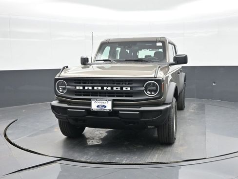 New 2025 Ford Bronco 4-Door image 17