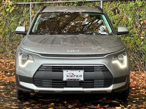 New 2025 Kia Niro EX image 5
