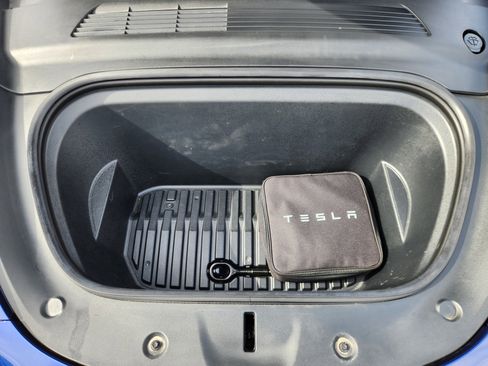 Used 2021 Tesla Model Y Long Range image 19