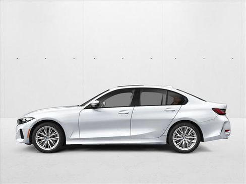 Used 2025 BMW 330i xDrive Sedan w/ Convenience Package image 3