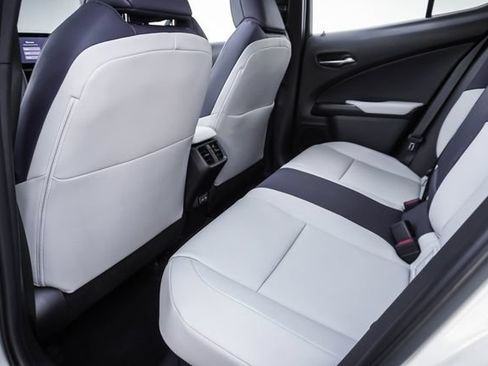 Certified 2025 Lexus UX 300h FWD w/ Accessory Package (Z2) image 21