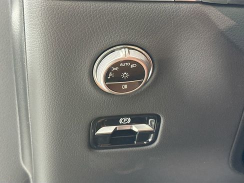 New 2026 Mercedes-Benz GLC 43 AMG GLC 43 AMG image 10