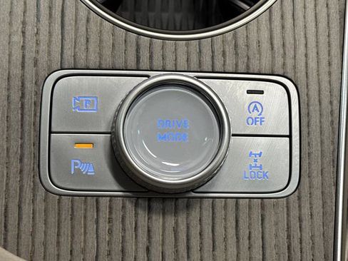 Used 2025 Genesis GV80 2.5T Advanced image 25