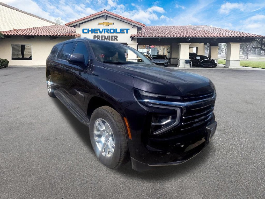 Used 2026 Chevrolet Suburban LT w/ Comfort Package AWD/4WD image 2