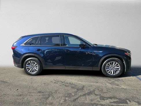 Used 2024 MAZDA CX-90 Plug-In Hybrid w/ Preferred AWD/4WD image 2