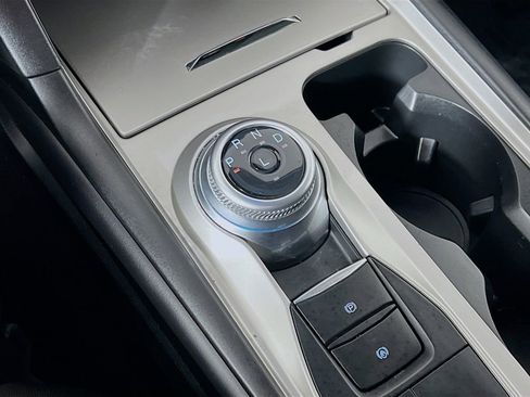 Used 2023 Ford Explorer XLT w/ Class IV Trailer Tow Package image 16