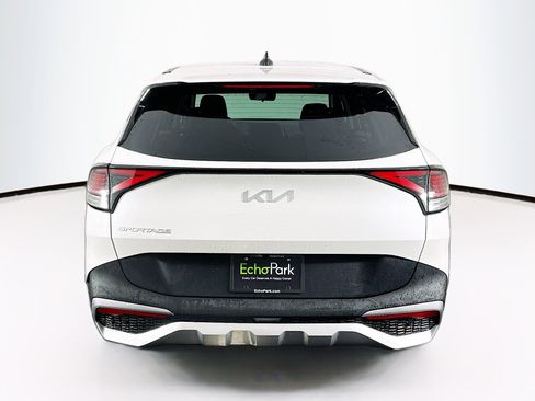 Used 2024 Kia Sportage LX image 7