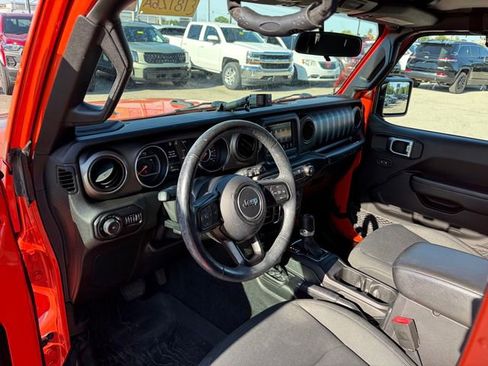 Used 2019 Jeep Wrangler Unlimited Sport S AWD/4WD image 2