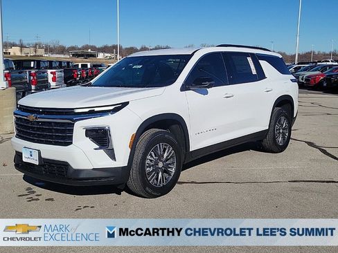 New 2026 Chevrolet Traverse LT w/ Driver Confidence Package image 3