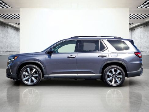 Used 2023 Honda Pilot Touring image 10