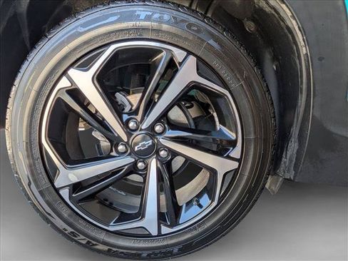 Used 2022 Chevrolet TrailBlazer RS w/ Sun and Liftgate Package FWD image 23