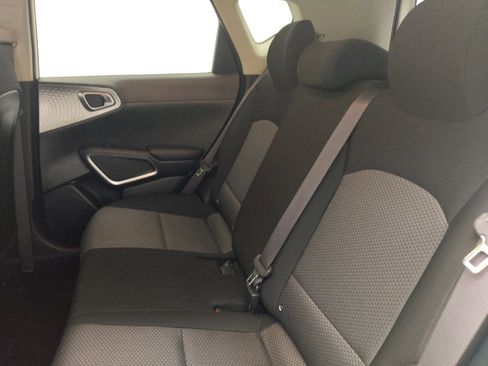 Used 2021 Kia Soul LX FWD image 18