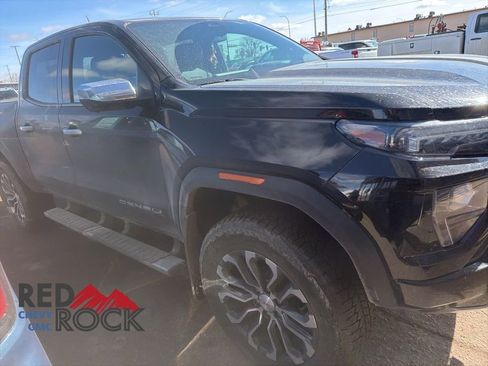 Used 2024 GMC Canyon Denali image 14