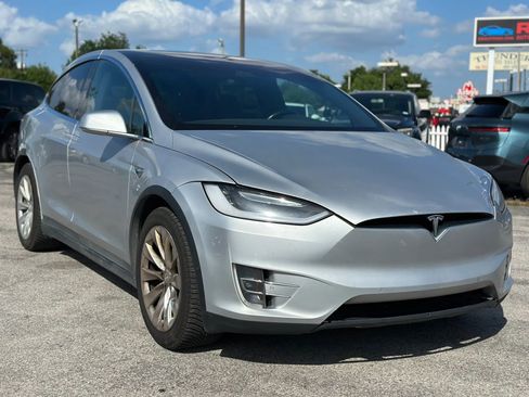Used 2018 Tesla Model X 100D AWD/4WD image 7