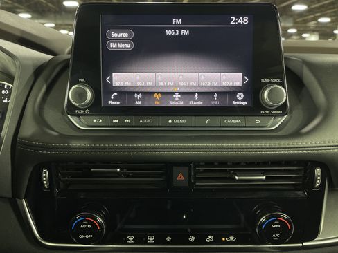 Used 2022 Nissan Rogue SV image 22