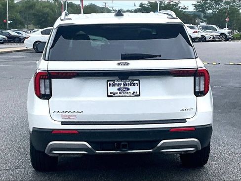 New 2026 Ford Explorer Platinum w/ LUX Leather Package AWD/4WD image 4
