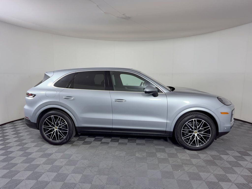 Certified 2024 Porsche Cayenne AWD/4WD image 9