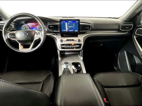 Used 2023 Ford Explorer XLT w/ Equipment Group 202A image 15