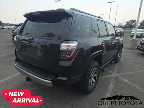 Used 2023 Toyota 4Runner TRD Off-Road Premium AWD/4WD image 9